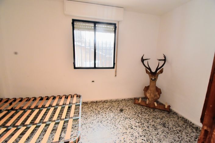 Image No.19-17 Bed Villa for sale