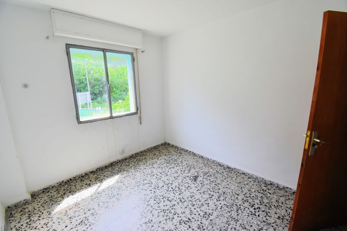 Image No.23-17 Bed Villa for sale