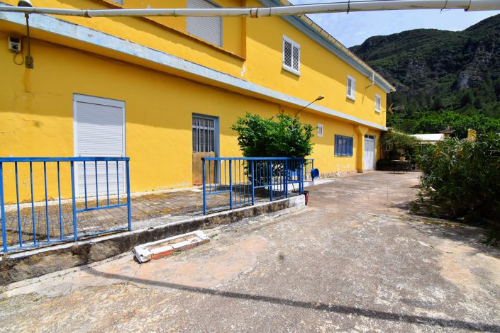 Image No.31-17 Bed Villa for sale