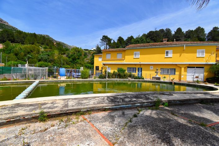 Image No.36-17 Bed Villa for sale