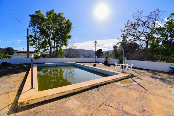 Image No.1-5 Bed Villa for sale