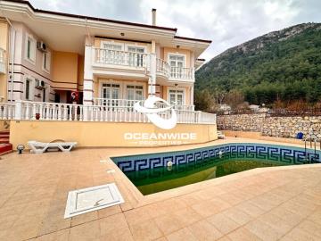 1 - Uzumlu, Apartment