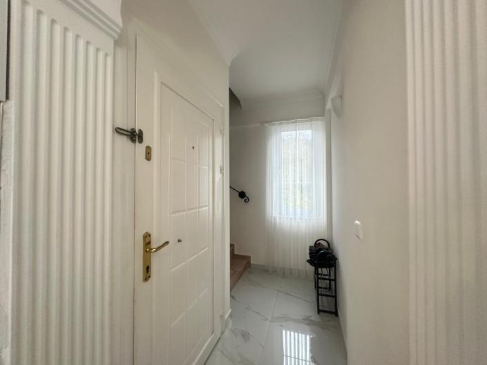 Image No.12-3 Bed Apartment for sale