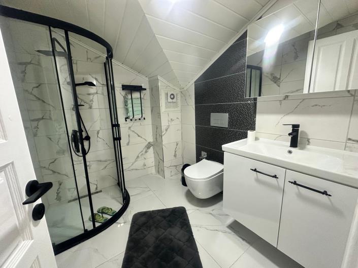 Image No.21-3 Bed Apartment for sale