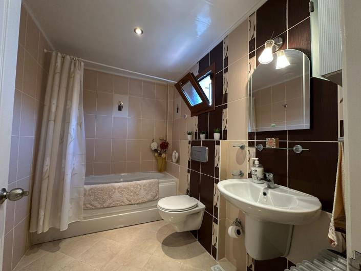 Image No.12-3 Bed Villa for sale