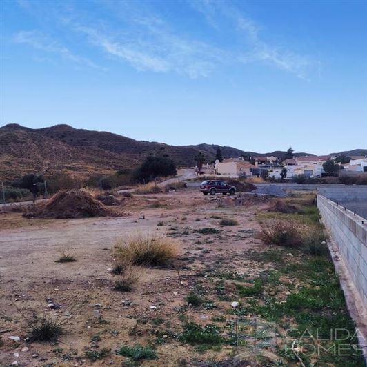 Image No.14-3 Bed Property for sale