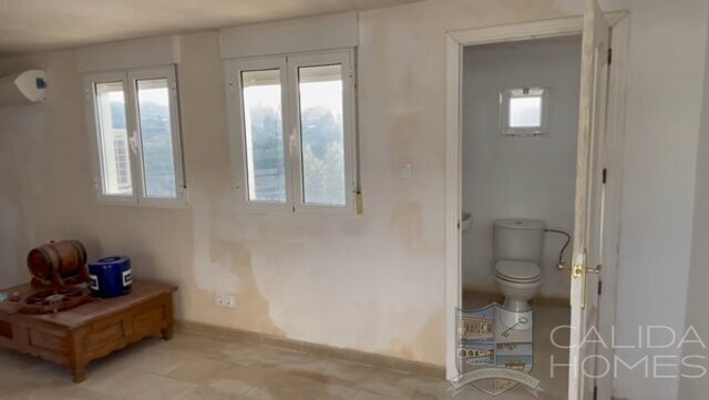 Image No.18-5 Bed Villa for sale