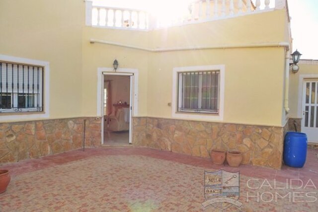 Image No.20-5 Bed Villa for sale