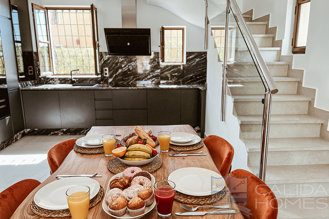 Image No.7-3 Bed Villa for sale