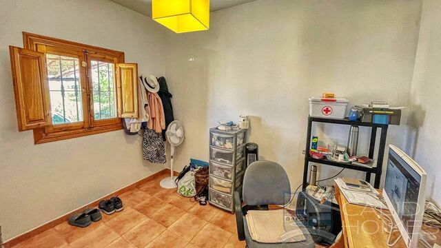 Image No.18-3 Bed Villa for sale