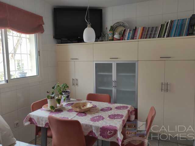 Image No.15-4 Bed Villa for sale