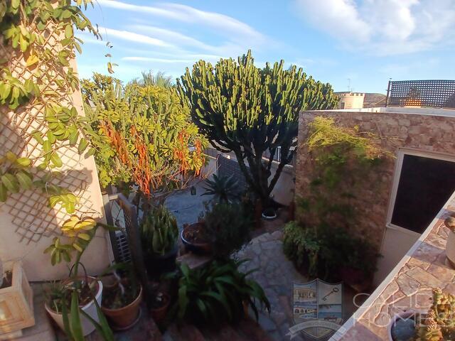 Image No.6-4 Bed Villa for sale