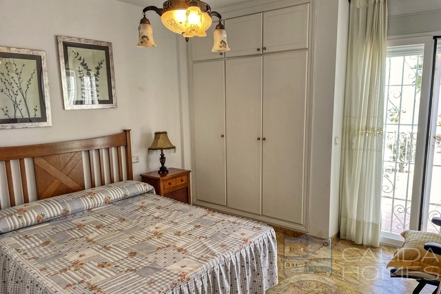 Image No.14-4 Bed Duplex for sale