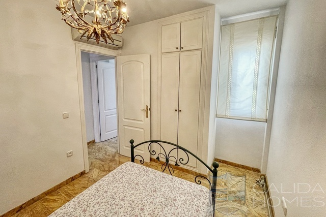 Image No.17-4 Bed Duplex for sale