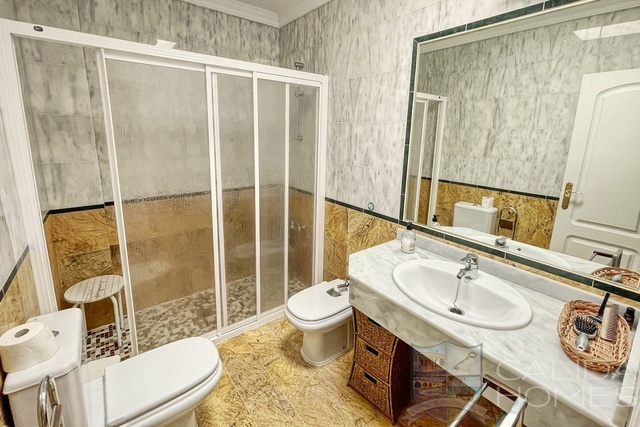 Image No.18-4 Bed Duplex for sale