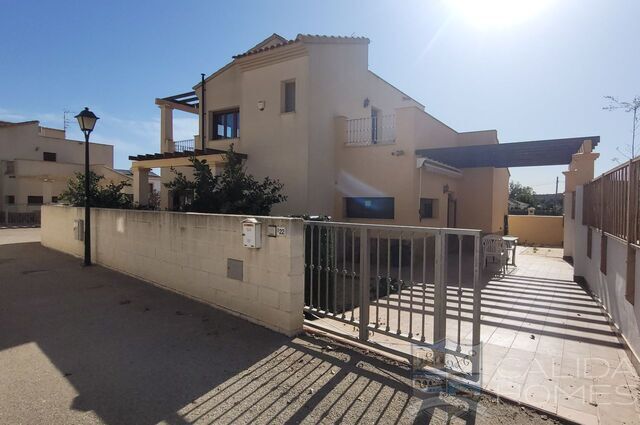 Image No.2-3 Bed Villa for sale