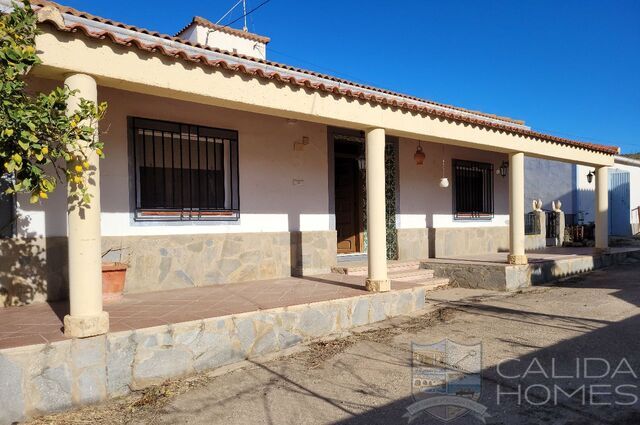 Image No.2-4 Bed Villa for sale
