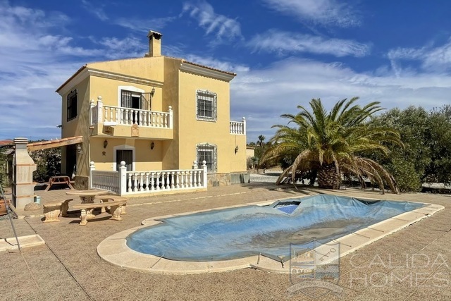 Image No.3-3 Bed Villa for sale