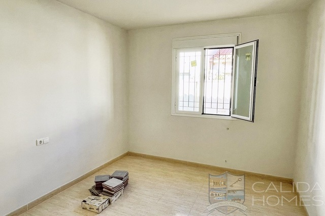 Image No.14-4 Bed Villa for sale