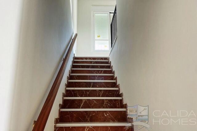 Image No.19-4 Bed Villa for sale