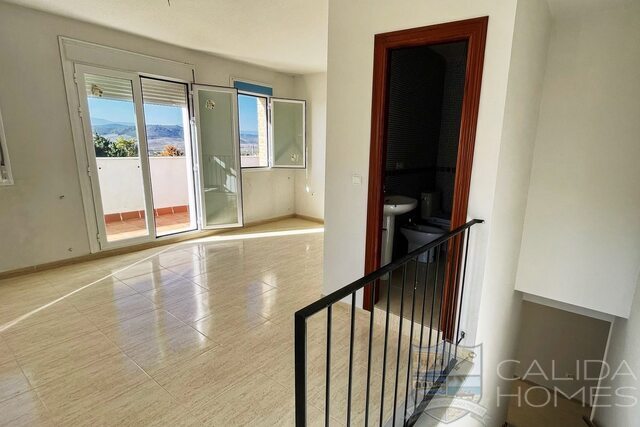 Image No.20-4 Bed Villa for sale