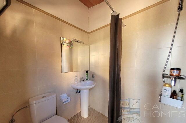 Image No.20-3 Bed Villa for sale