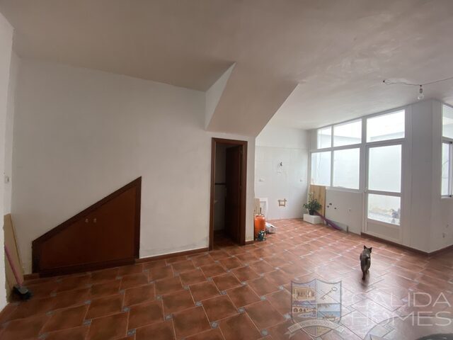 Image No.5-2 Bed Townhouse for sale