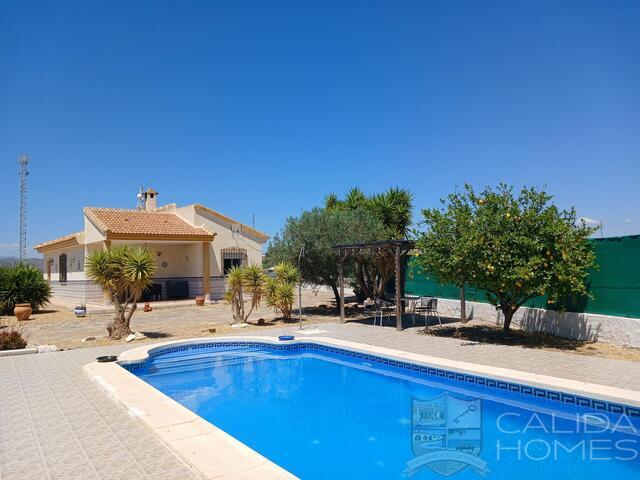 Image No.1-3 Bed Villa for sale