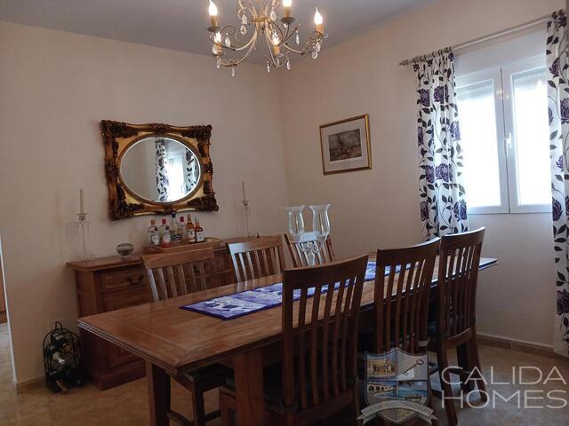 Image No.18-3 Bed Villa for sale