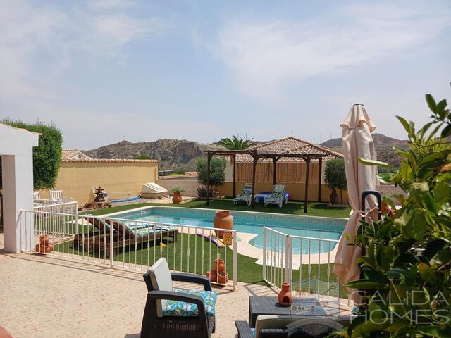 Image No.7-3 Bed Villa for sale