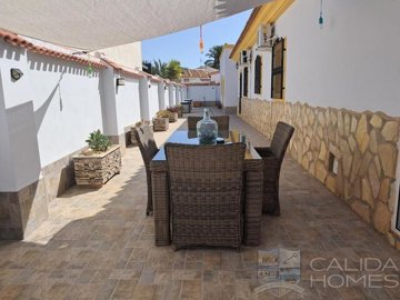 villa-spectacular--resale-villa-for-sale-in-a