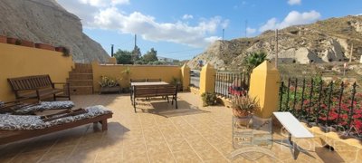 casa-amarilla-detached-character-house-for-sa