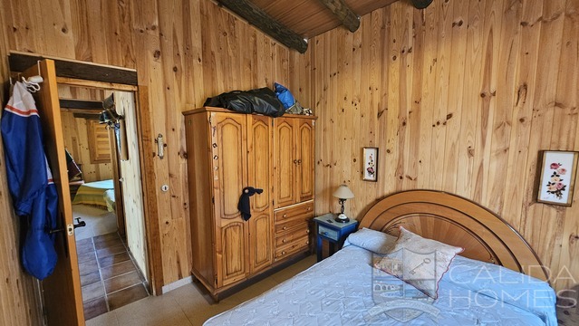 Image No.15-2 Bed House for sale