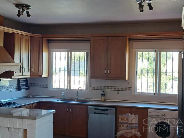 Image No.15-3 Bed Villa for sale