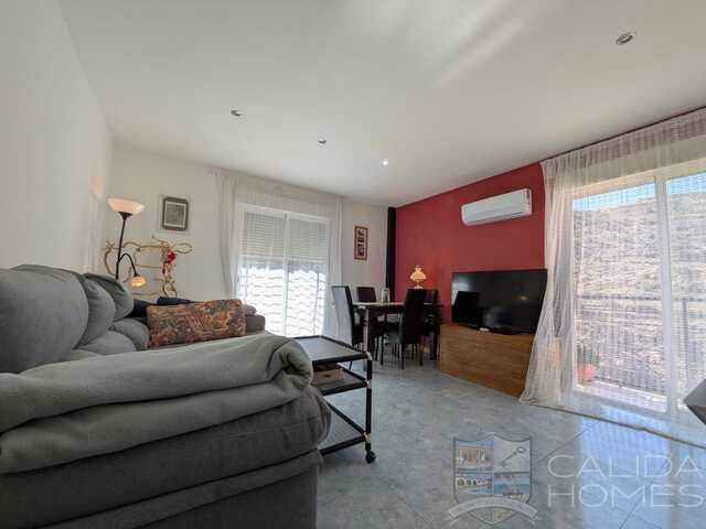 Image No.10-3 Bed Townhouse for sale