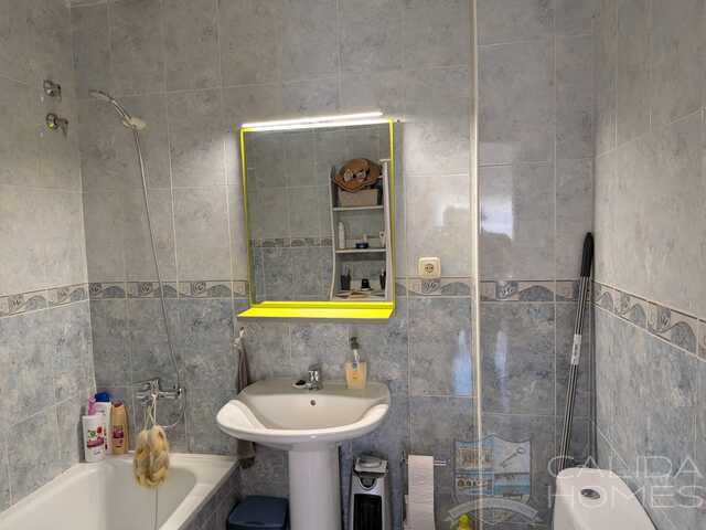 Image No.13-3 Bed Townhouse for sale