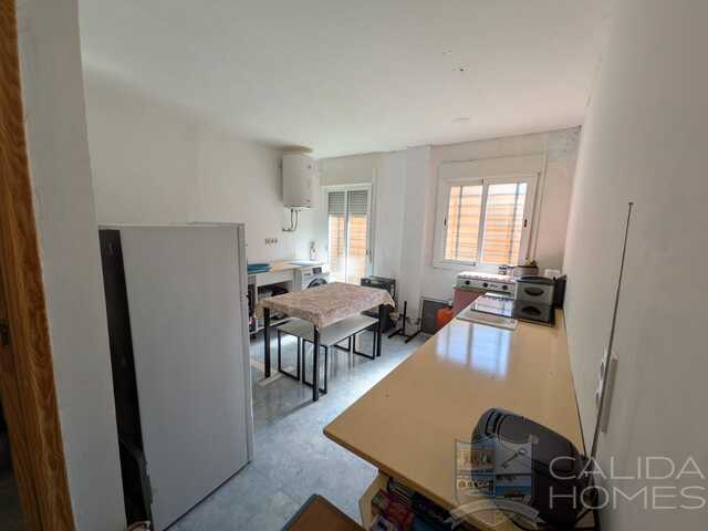 Image No.15-3 Bed Townhouse for sale