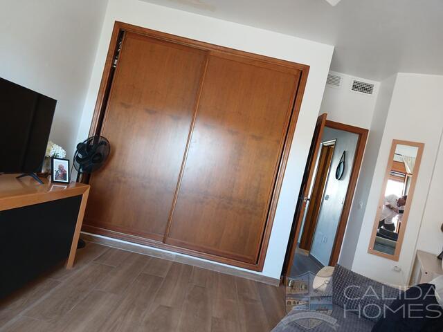 Image No.17-2 Bed Apartment for sale