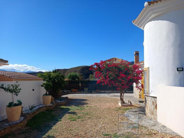 Image No.3-3 Bed Villa for sale