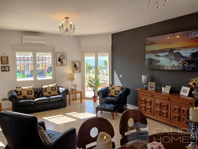 Image No.18-4 Bed Villa for sale