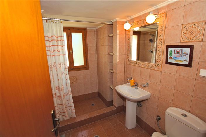 Image No.38-5 Bed Villa for sale