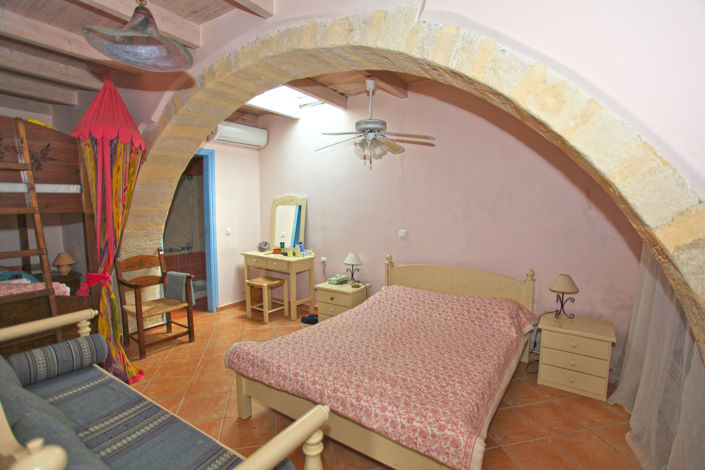 Image No.29-2 Bed Villa for sale