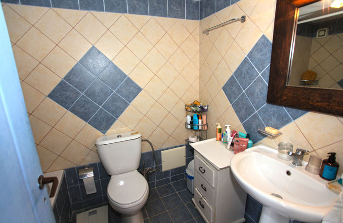 Image No.33-2 Bed Villa for sale