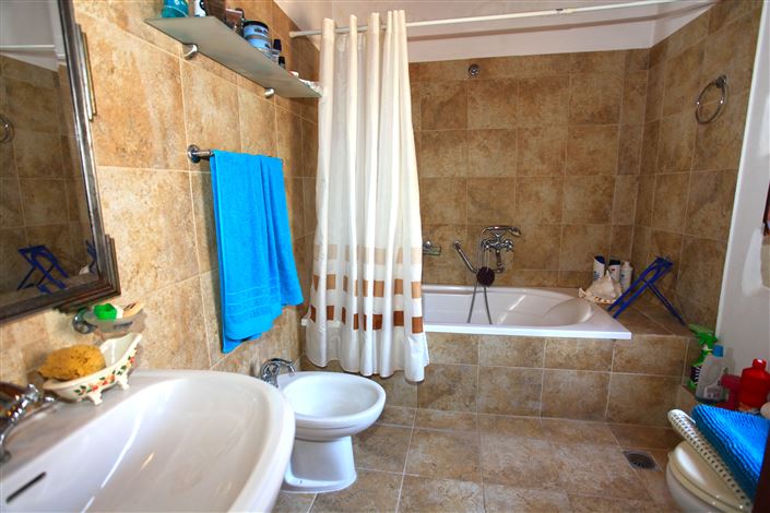 Image No.21-2 Bed Villa for sale