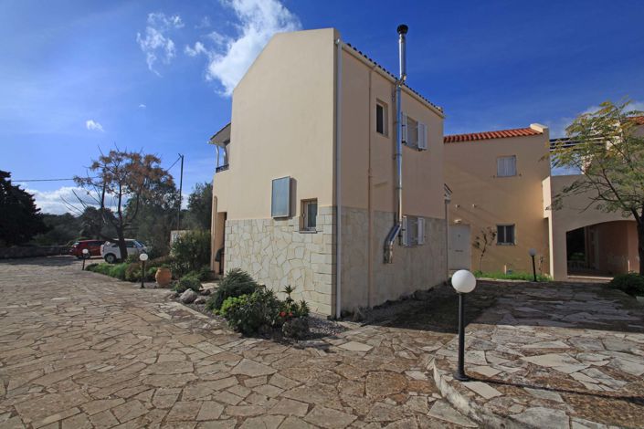 Image No.19-1 Bed Villa for sale