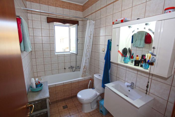 Image No.10-1 Bed Villa for sale