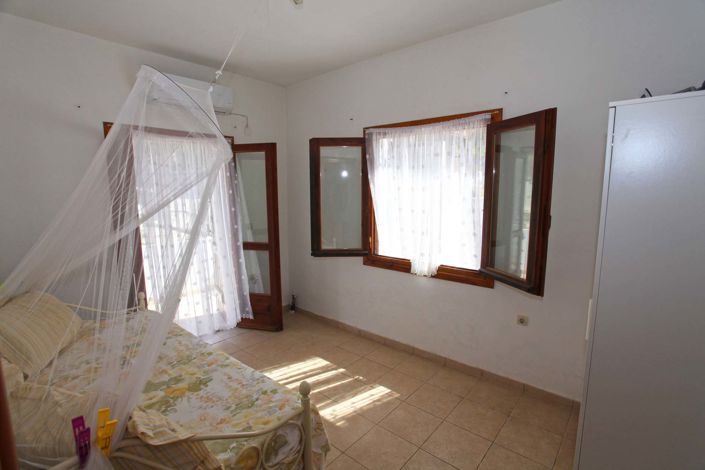 Image No.17-2 Bed Villa for sale