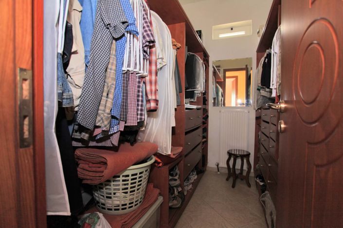 Image No.32-4 Bed Villa for sale