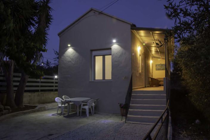 Image No.10-1 Bed Villa for sale