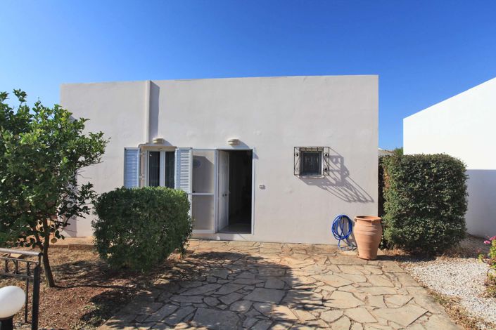 Image No.8-2 Bed Villa for sale